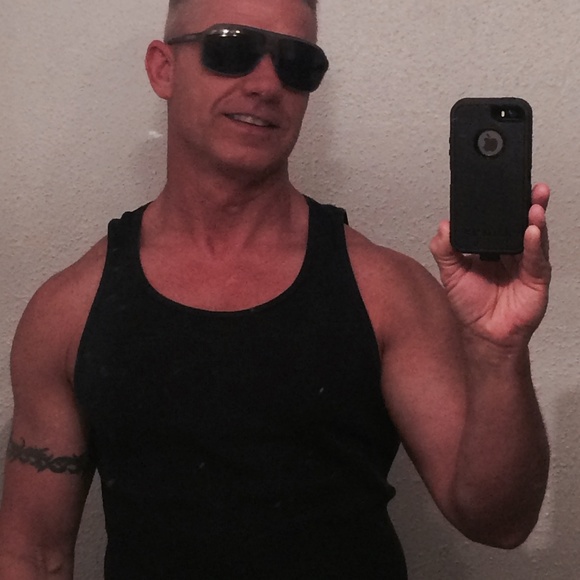 Meet your Posher, Bobby - Picture 4 of 4